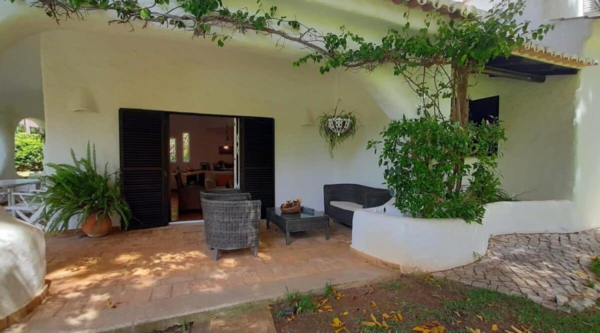 Villa Pinhal- Beautiful Villa Located In Quiet Area Quarteira Exterior foto